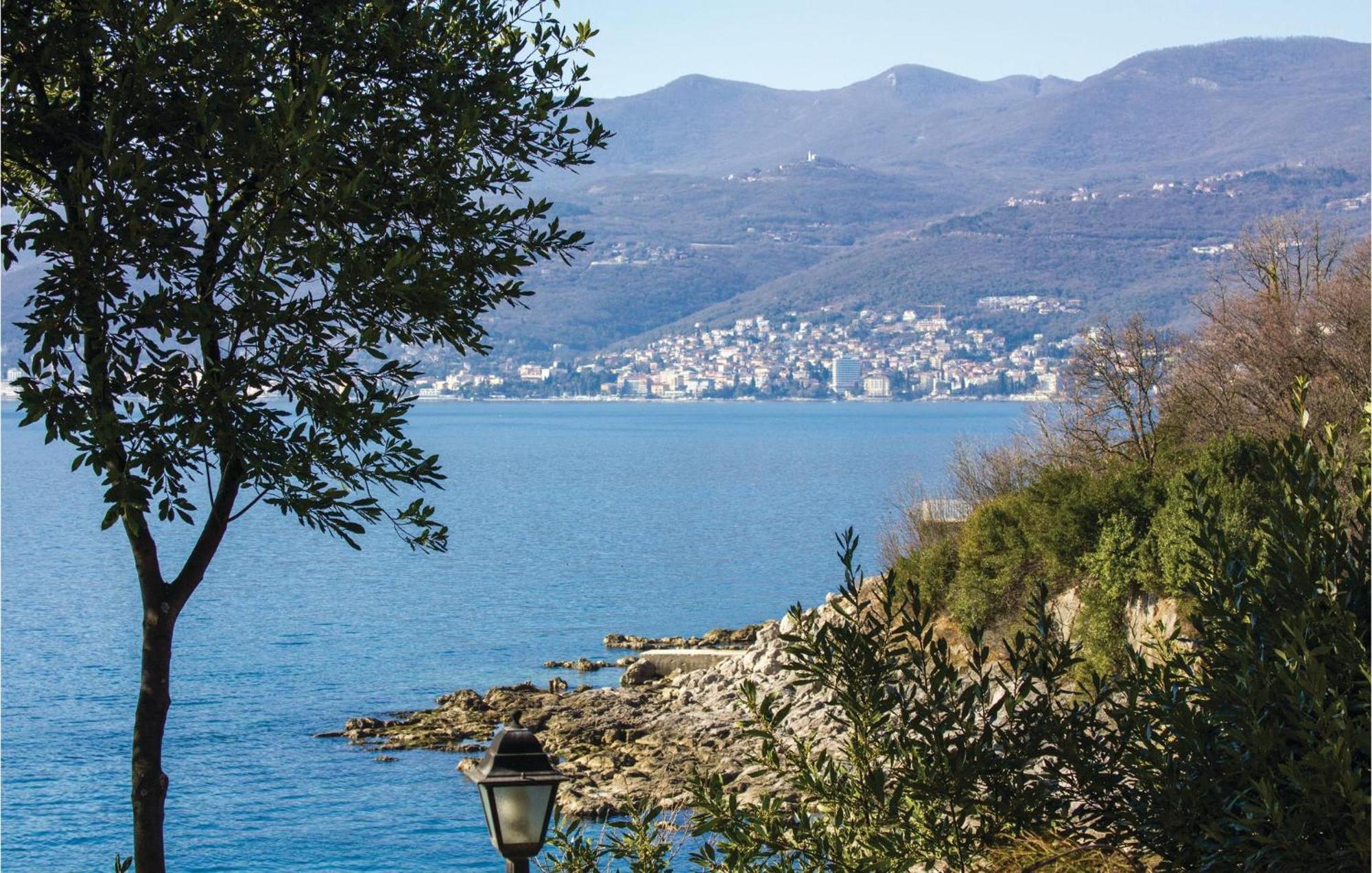 Lovely Apartment In Rijeka With House Sea View Zewnętrze zdjęcie